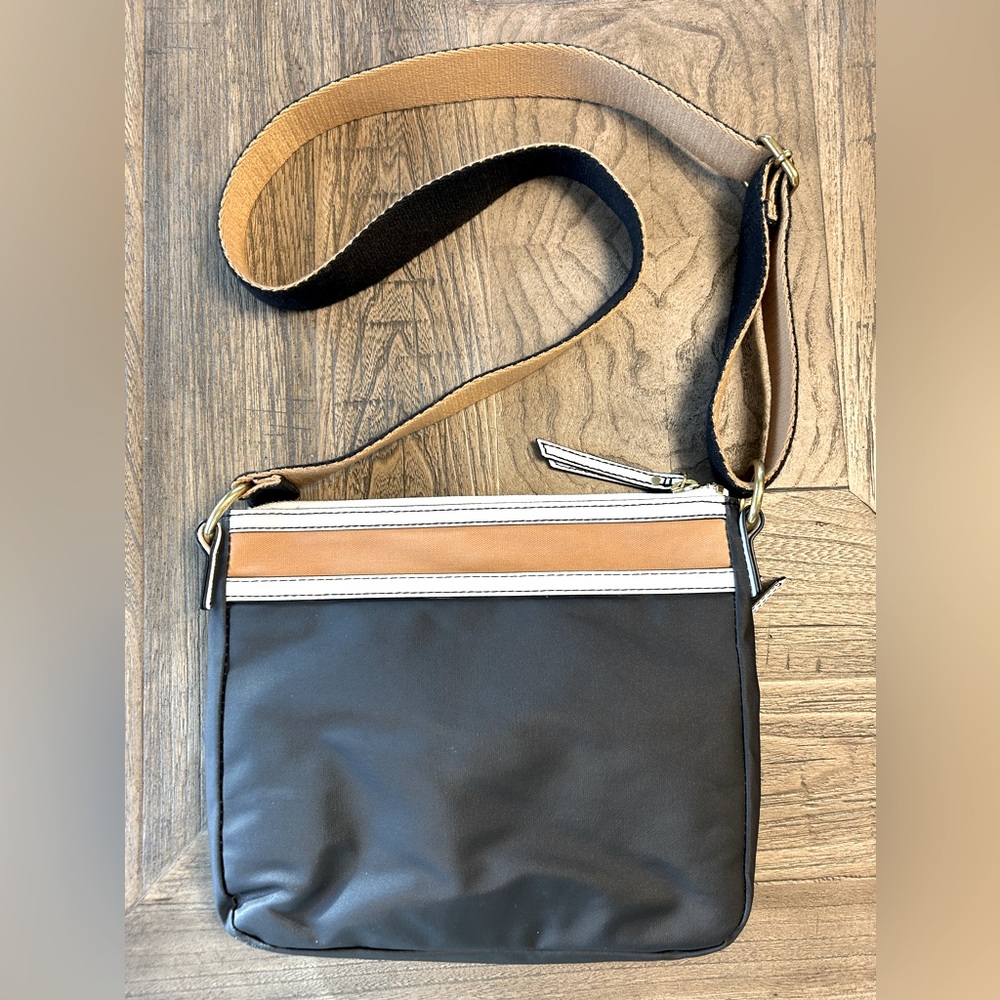 FOSSIL CROSS BODY BAG Black/Tan/White Zip Pockets Adjustable Strap Like New! - Picture 3 of 4
